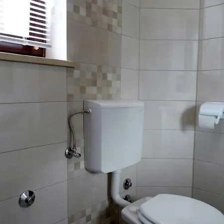 Schoene Gemuetliche Mit Meerblick, Wi-fi, Klimaanlage, Geeignet Auf Sehr Gute Lage, * Sveti Vid-Miholjice