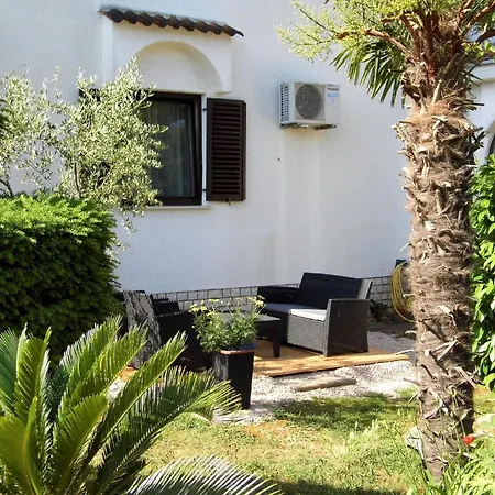 Apartamento Schoene Gemuetliche Mit Meerblick, Wi-fi, Klimaanlage, Geeignet Auf Sehr Gute Lage, *